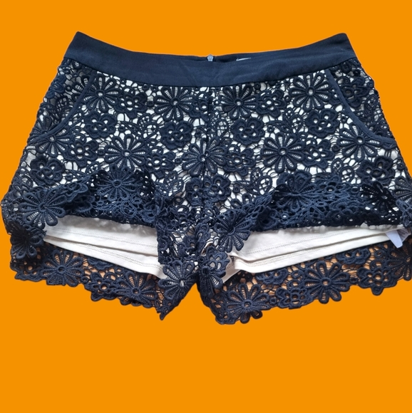 Monteau Black Embroidered Lace Shorts - Picture 5 of 8